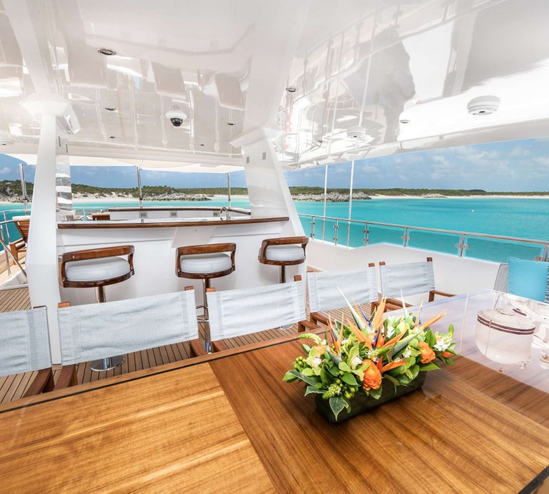 MEMENTO VIVERE Yacht Charter Details, Westport CHARTERWORLD Luxury